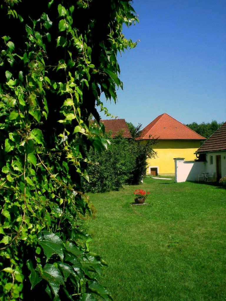 Skorianzhof Hotel Eberndorf Exterior photo
